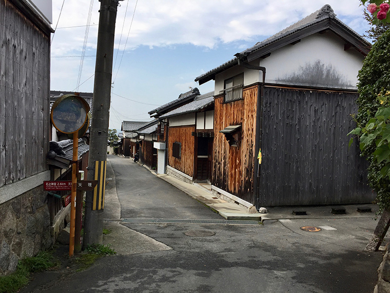 石上神社まであと2.6kmの写真