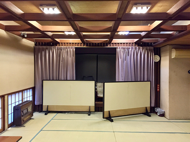 立川談志師匠がここで落語を披露の写真