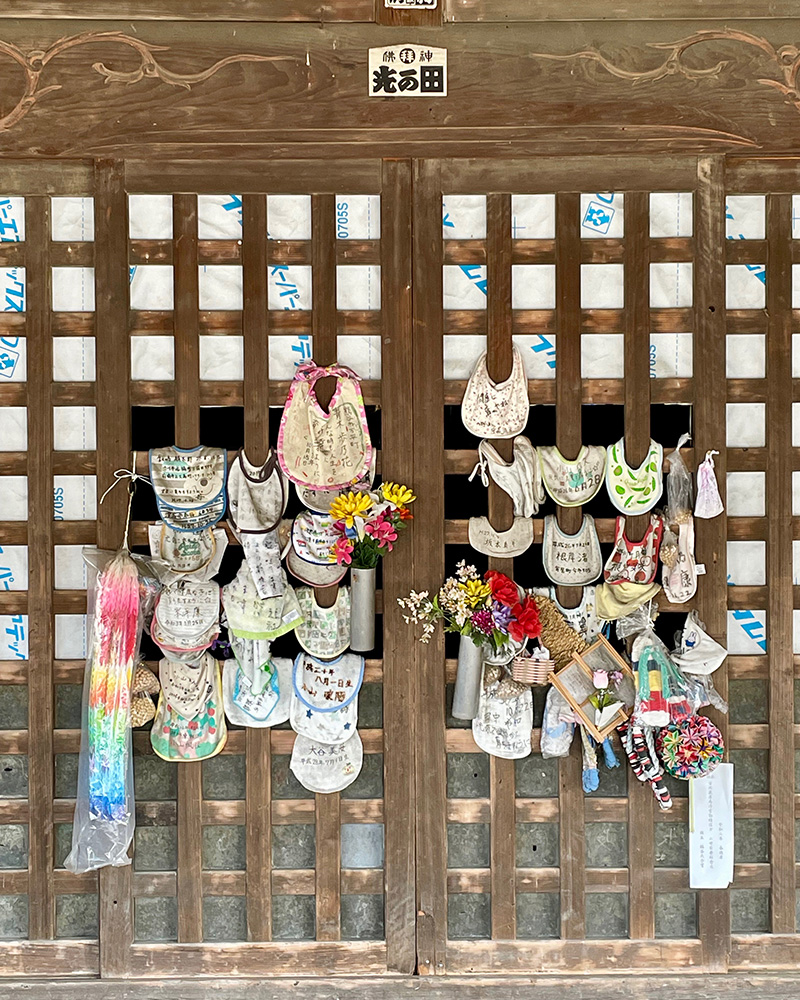 地蔵堂のよだれかけの写真